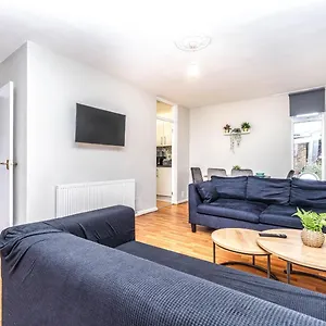  Guest house Bright In Hackney United Kingdom