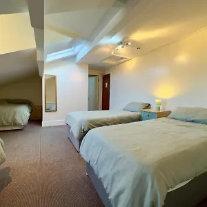  Hotel Delamere